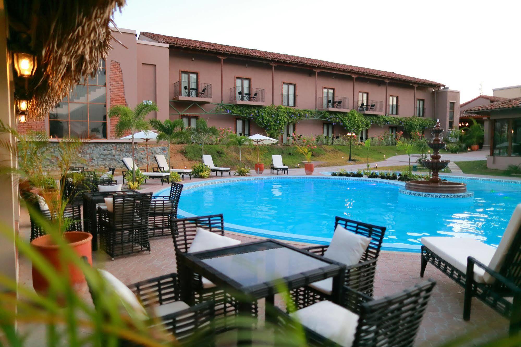 Cubita Boutique Resort & Spa Chitré Exterior photo